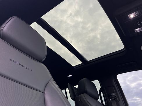 Used 2023 GMC Yukon Denali w/ Max Trailering Package image 20