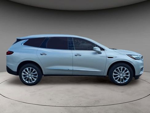 Used 2020 Buick Enclave Essence w/ Sound and Sites Package AWD/4WD image 10