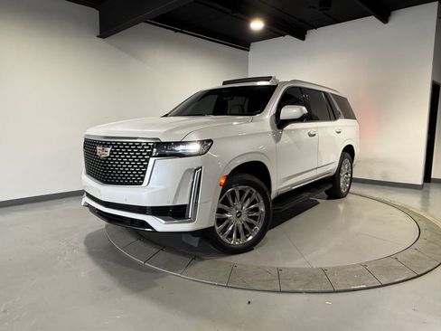 Used 2023 Cadillac Escalade Premium Luxury AWD/4WD image 2