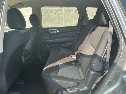 Used 2020 Nissan Pathfinder S AWD/4WD image 25