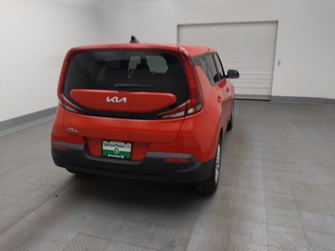 Used 2022 Kia Soul LX image 7