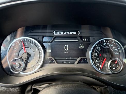 Used 2025 RAM 1500 Laramie image 32