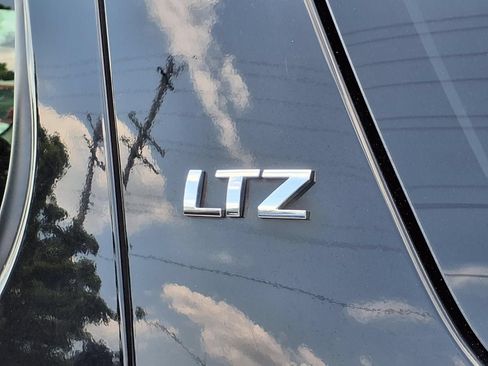 Used 2007 Chevrolet Tahoe LTZ w/ LTZ Preferred Equipment Group AWD/4WD image 7