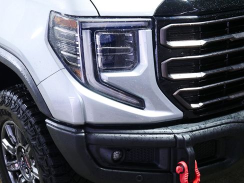 Used 2024 GMC Sierra 1500 AT4X AWD/4WD image 16