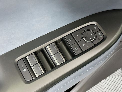 New 2026 Lexus RZ 450e AWD image 18