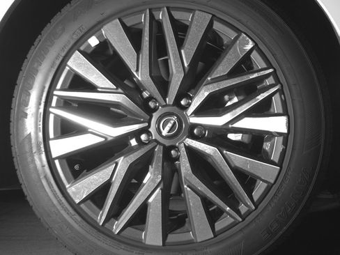 Used 2025 Nissan Altima 2.5 SV FWD image 13