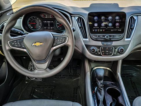 Certified 2025 Chevrolet Malibu LT FWD image 32