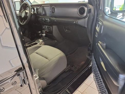 Used 2023 Jeep Gladiator Sport AWD/4WD image 26