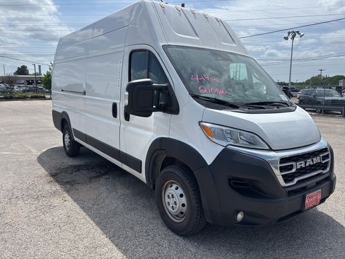 Used 2023 RAM ProMaster 3500 w/ Lane Management Group image 2