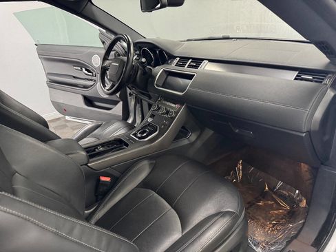 Used 2018 Land Rover Range Rover Evoque SE Dynamic image 55