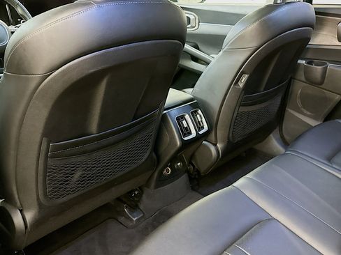 Used 2023 Kia Sorento S w/ Panoramic Sunroof Package image 29