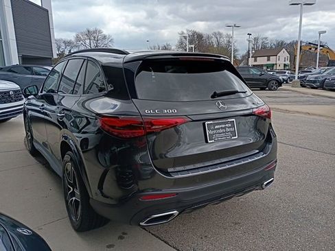 Used 2024 Mercedes-Benz GLC 300 4MATIC image 5