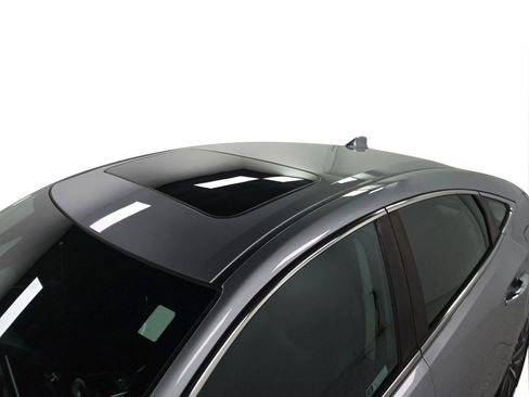 Used 2021 Honda Insight Touring image 12