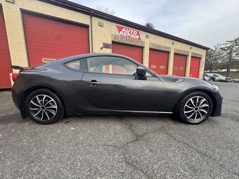 Used 2017 Subaru BRZ Limited w/ Popular Package #3 image 7