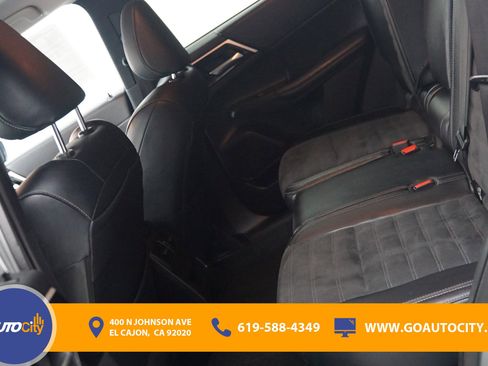 Used 2024 Mitsubishi Outlander SE Black Edition image 14