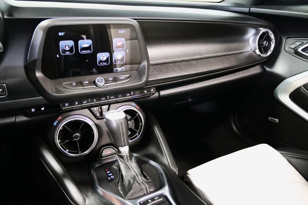 Used 2018 Chevrolet Camaro SS RWD image 55