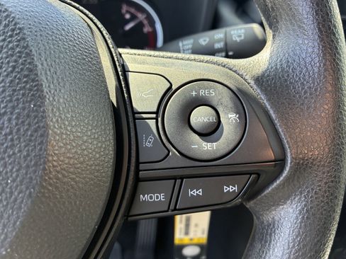 Used 2024 Toyota RAV4 LE image 28