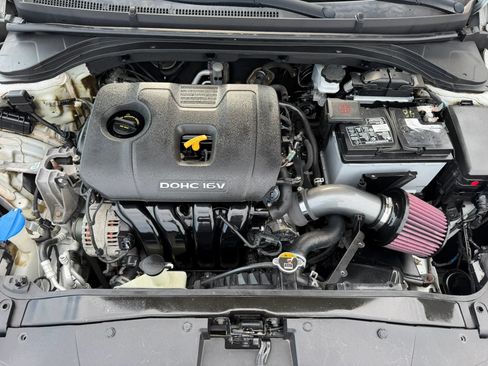 Used 2018 Hyundai Elantra SEL FWD image 29