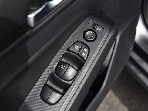 Certified 2025 Nissan Altima 2.5 SV image 9