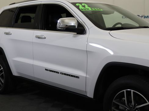 Used 2022 Jeep Grand Cherokee Limited image 4