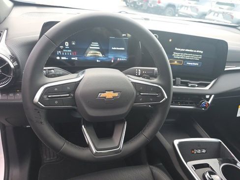 New 2026 Chevrolet Equinox LT w/ Convenience Package II image 14