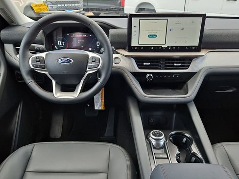 New 2026 Ford Explorer Active w/ Active Comfort Package RWD image 20