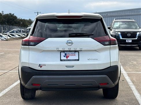 Used 2021 Nissan Rogue SV image 8