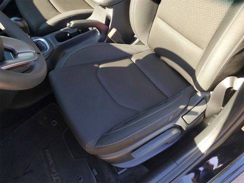 Used 2018 Hyundai Elantra GT image 18