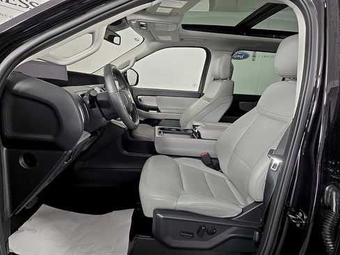 Certified 2025 Ford Expedition Active image 15