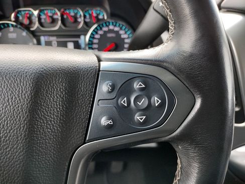 Used 2019 Chevrolet Suburban LT image 22