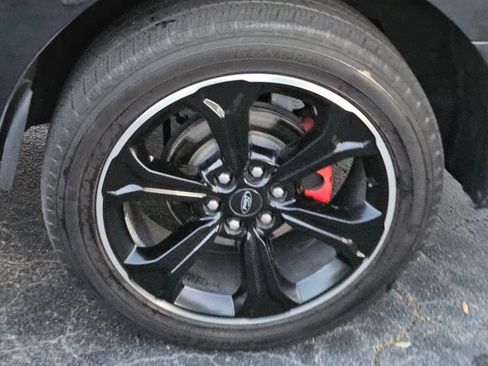 Used 2024 Ford Expedition Limited image 4