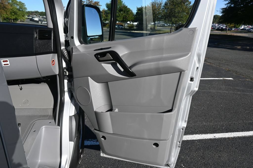 Used 2013 Mercedes-Benz Sprinter 2500 image 50
