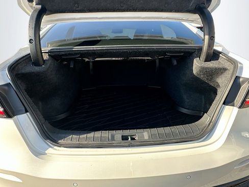 Used 2022 Nissan Maxima SR w/ Sport Mat Group image 27