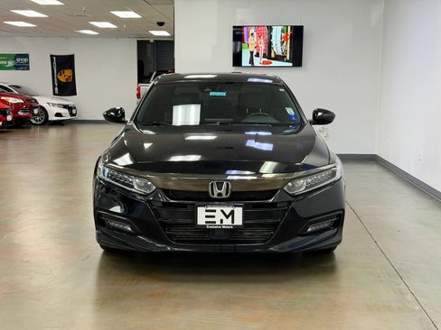 Used 2019 Honda Accord Sport image 3