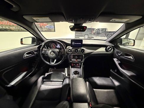 Used 2020 Mercedes-Benz GLA 250 image 21