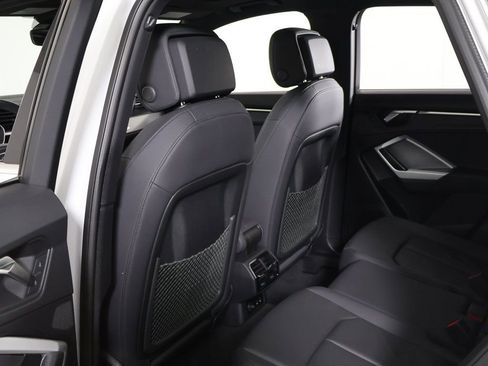 Used 2025 Audi Q3 2.0T Premium image 28