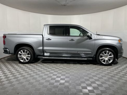 Used 2023 Chevrolet Silverado 1500 High Country w/ Technology Package AWD/4WD image 9