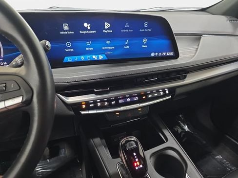 Certified 2024 Cadillac XT4 Premium Luxury AWD/4WD image 17
