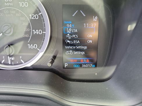 Used 2022 Toyota Corolla LE FWD image 25