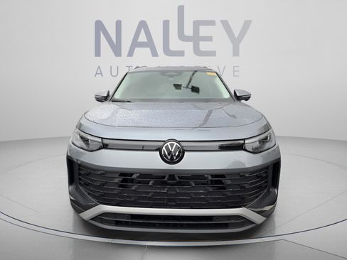 Used 2025 Volkswagen Tiguan S FWD image 3