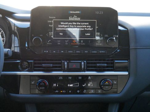 New 2025 Nissan Pathfinder SL image 8