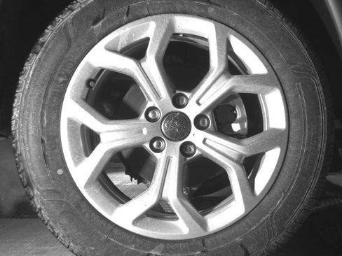 Used 2025 Jeep Compass Latitude image 15