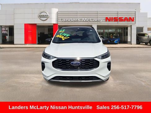Used 2023 Ford Escape ST-Line w/ Tech Pack #1 FWD image 11