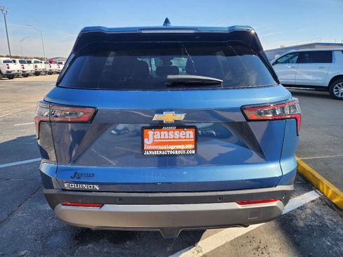 Used 2025 Chevrolet Equinox LT image 5
