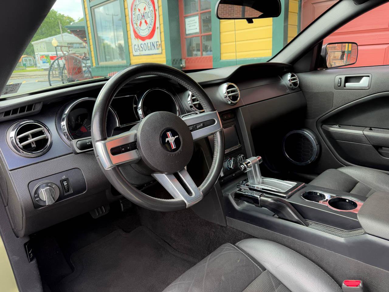 Used 2006 Ford Mustang GT Premium RWD image 15
