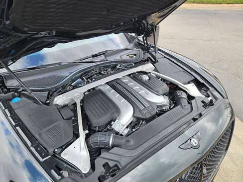 Used 2024 Bentley Flying Spur W12 image 13