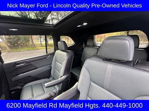 Used 2024 GMC Acadia AT4 w/ Luxury Package image 23