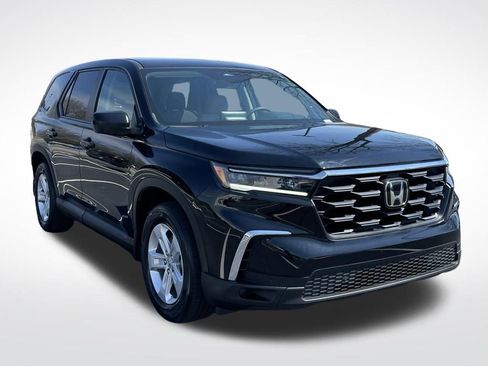 Certified 2023 Honda Pilot LX image 8