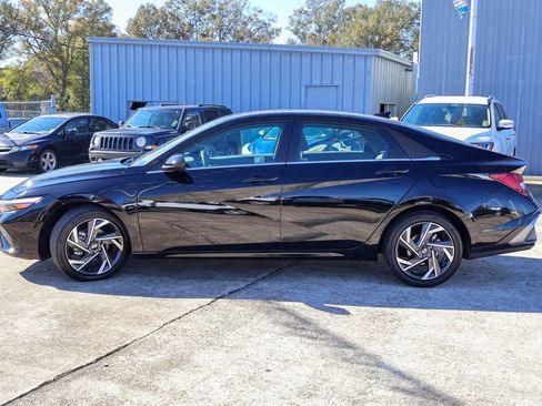 Certified 2025 Hyundai Elantra SEL image 25