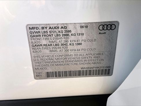 Used 2019 Audi SQ5 Premium Plus w/ Premium Plus Package image 32